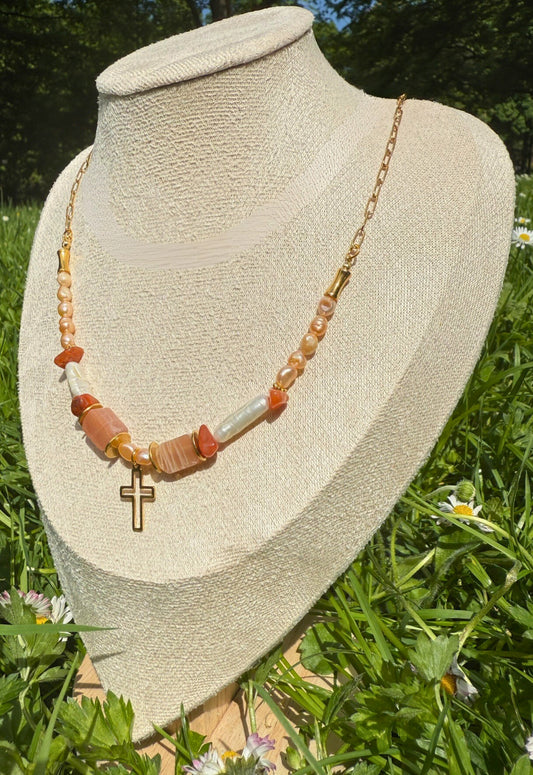 Pearlys' Daylight Necklace