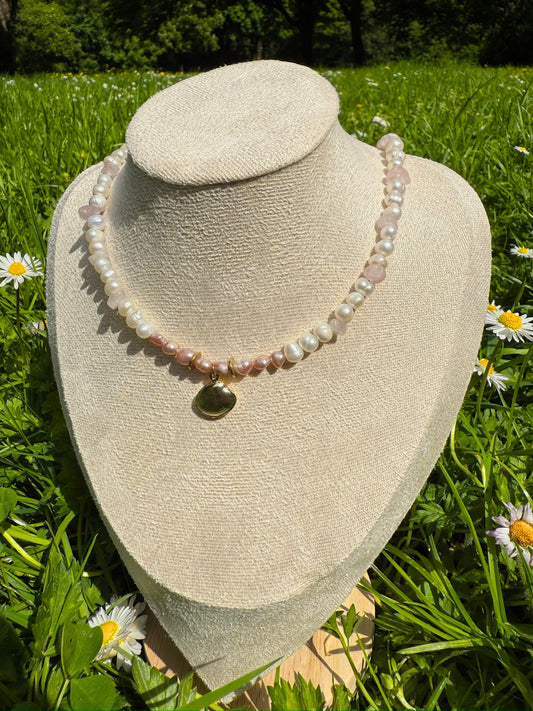 Pearlys' Seashell Necklace
