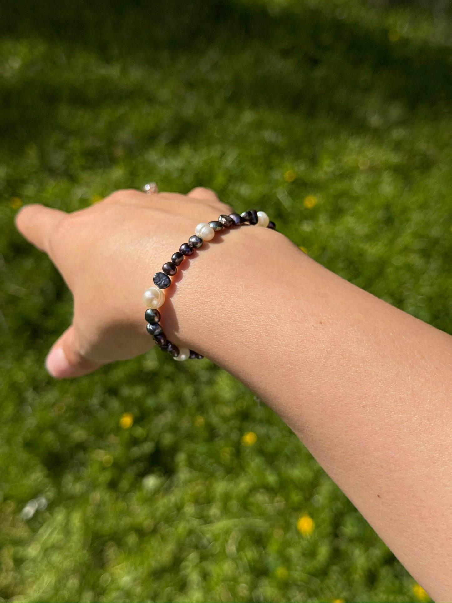 Black and White Pearl Bracelet