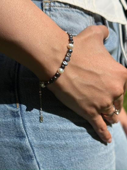 Black and White Pearl Bracelet