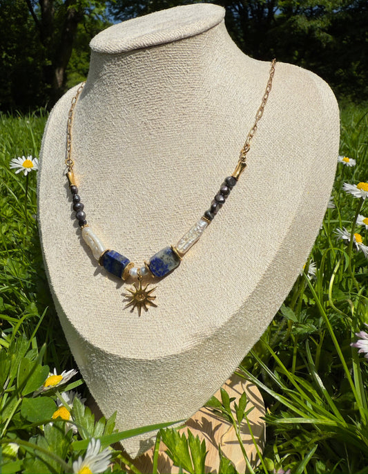 Pearlys' Night Necklace